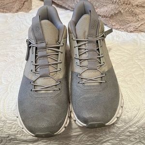 On Cloud hi Top Grey size 7